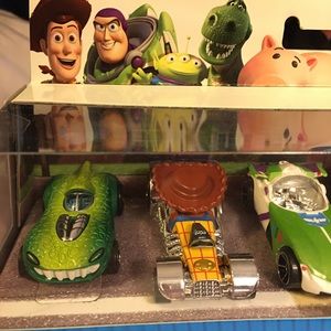 Mattel, INC 2010 Toy Story Hot Wheels